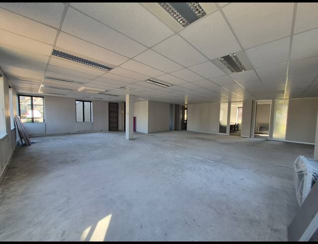 555M² OFFICE TO LET IN SANDTON CENTRAL